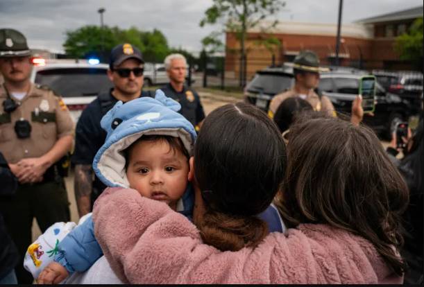 Trump administration offers $1,000 to migrants who self-deport