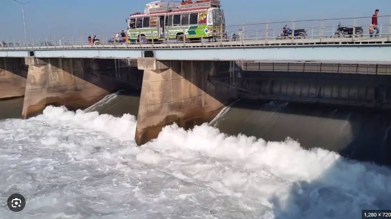 Water inflow in River Chenab at Head Marala shoots up 