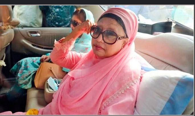 Loyalists cheer as ex-PM Khaleda Zia returns home to Bangladesh