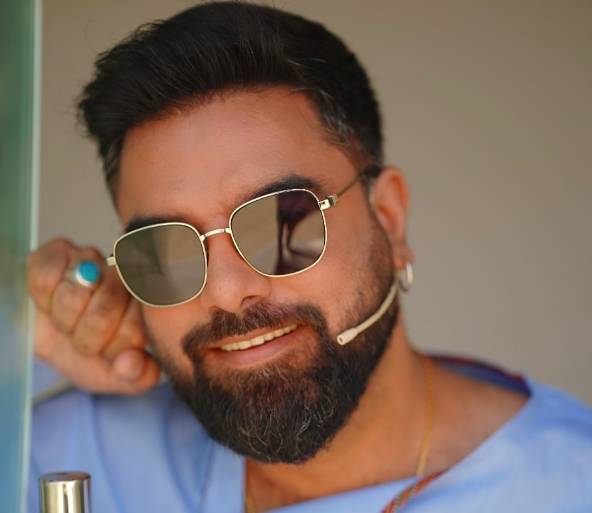  ‘Buzdil Bharat’: Yasir Hussain mocks India after recent attack