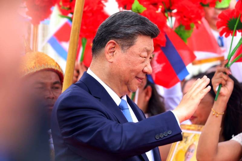 China eases monetary policy to boost ailing economy