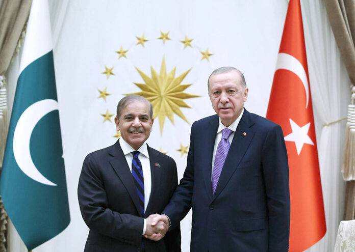 Erdogan says Turkiye ready to play role of Pakistan’s committed friend