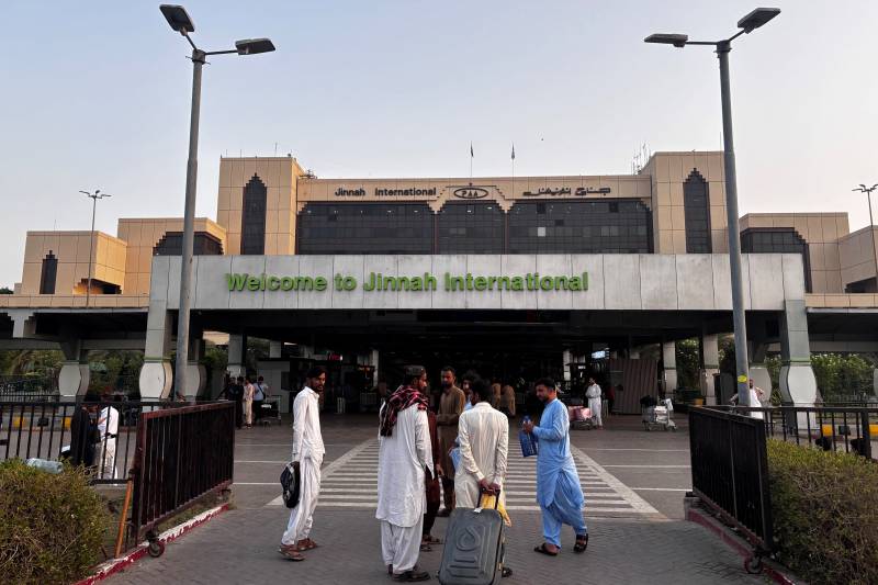 Pakistan again shuts airspace over Lahore 