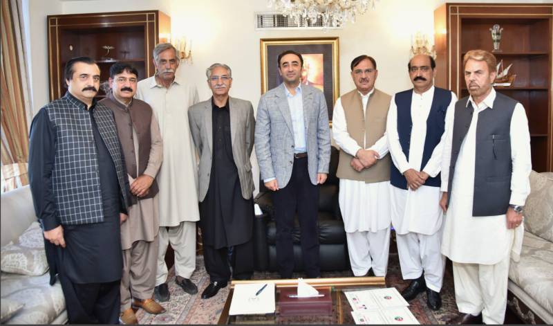 Entire nation stands with soldiers defending country on front lines: Bilawal