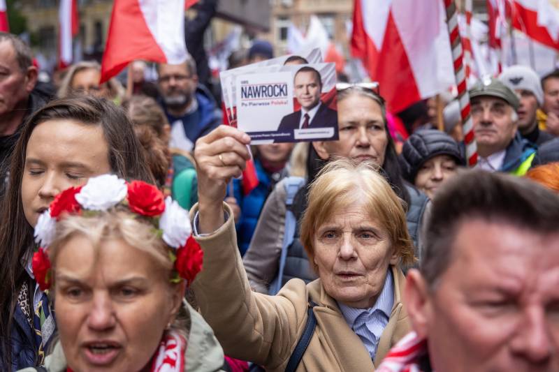 Polish nationalists stage anti-immigration demo ahead of polls
