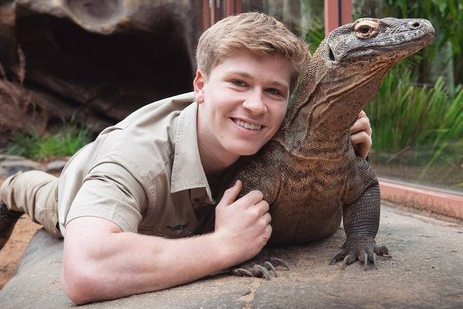Robert Irwin’s nearly nude photoshoot sparks buzz