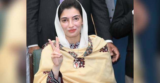 Aseefa Bhutto Zardari distributes home ownership certificates to flood-affected women in Nawabshah
