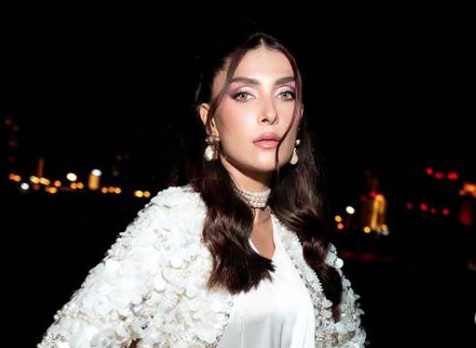 Ayeza Khan discloses wonderful reason for studying at University of the Arts London despite stardom 