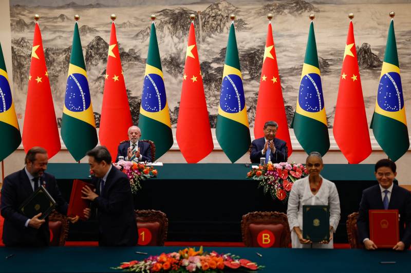 China swipes at 'bullying' US as it woos Latin American leaders