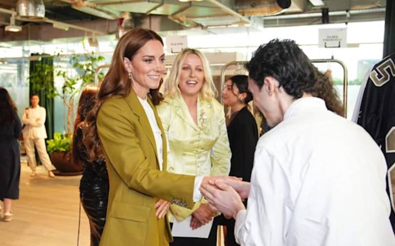 Kate Middleton turns heads in 70s-inspired chartreuse suit by Victoria Beckham