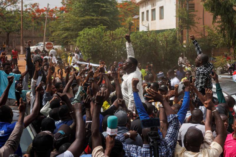 Mali dissolves political parties in blow to junta critics