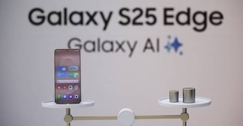 Slimmer than ever: Samsung unveils thinnest smartphone model
