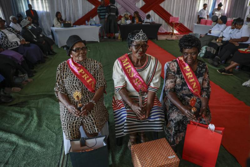 Ageless beauty contest: South African grannies strut the catwalk