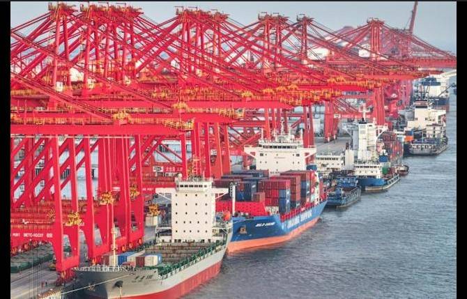 China, US slash sweeping tariffs in trade war climbdown
