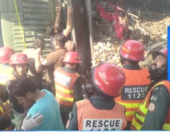 Five dead as dumper crushes rickshaw in Lahore