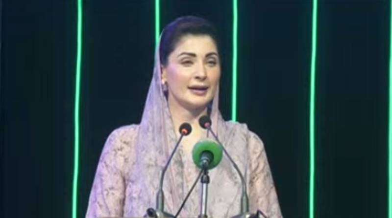 CM Maryam distributes free tractors among farmers who achieve record wheat yield