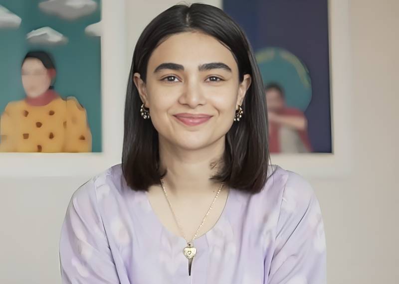 Saheefa Jabbar thanks to a generous Food Panda rider 