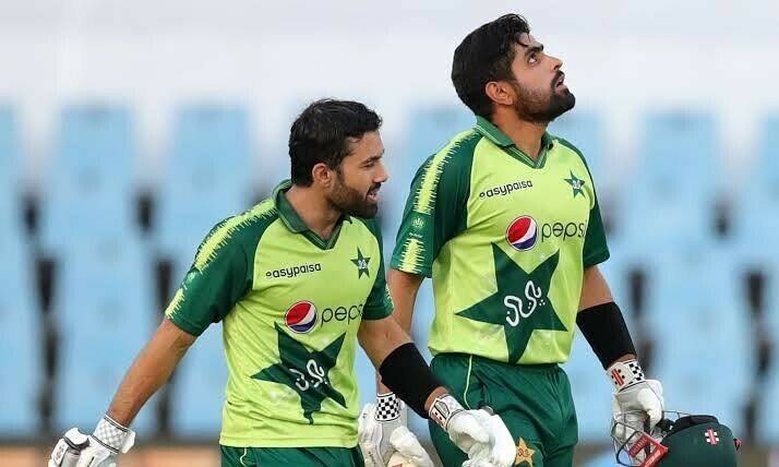 Mike Hessan wants Babar, Rizwan back in T20 squard 