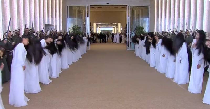Trump receives warm welcome in UAE