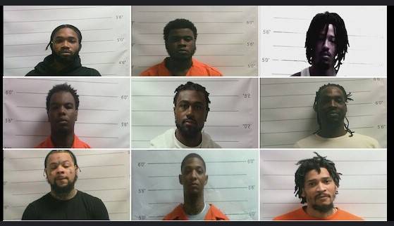 Manhunt in US tourist hub New Orleans after 10 escape jail