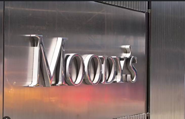 US loses last triple-A credit rating as Moody's cuts over govt debt