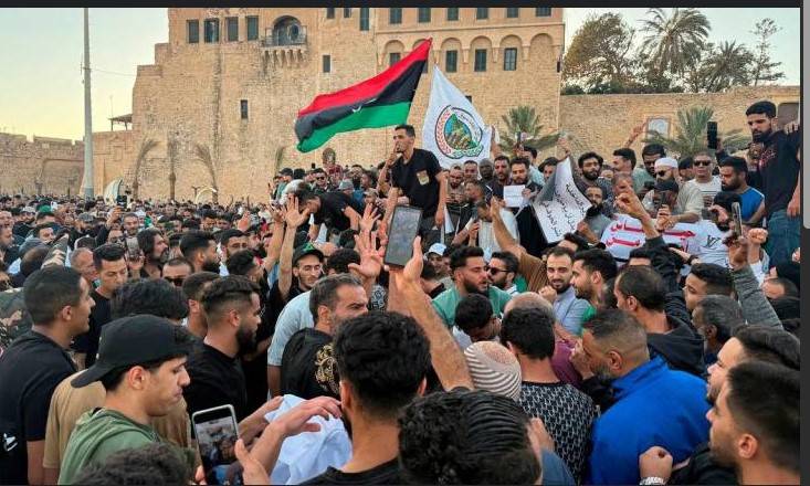 Turkey evacuates 82 nationals from Libya after unrest