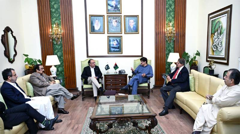 Federal govt delegation discusses budget proposals with Sindh CM, MQM delegation