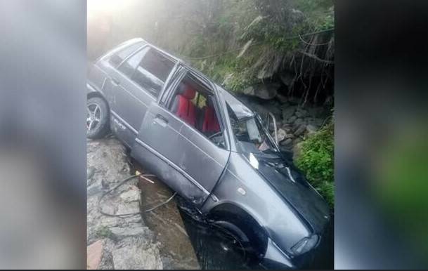 Teacher dies in Shangla car plunge