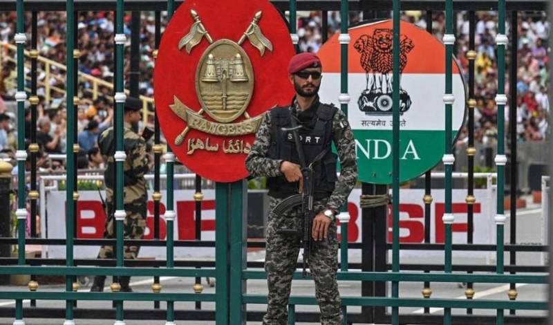 Pakistan, Indian DGMOs agree on further de-escalation at borders 