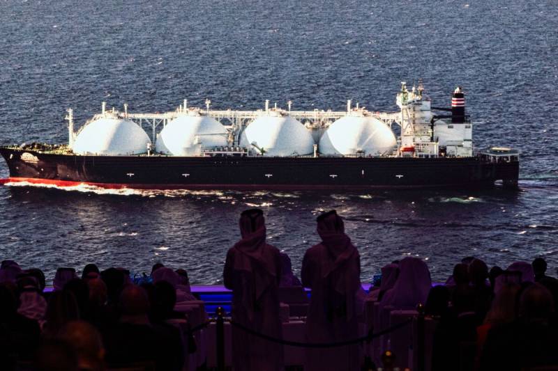 Exports from Qatar's LNG expansion project to begin mid-2026