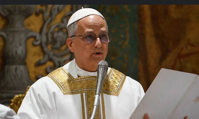Pope calls for 'sufficient humanitarian aid' into Gaza