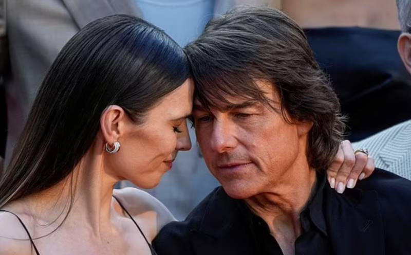 Red Carpet moment fuels speculation about Tom Cruise and Atwell’s relationship