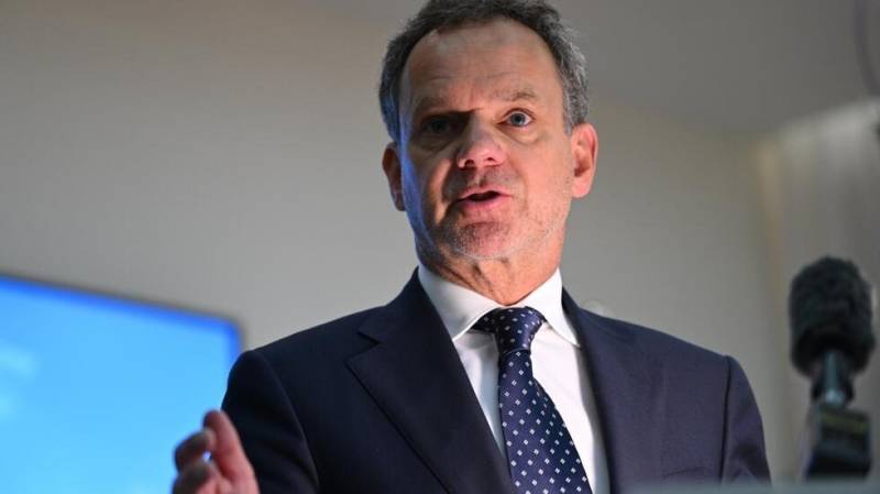 Dutch FM says supports 