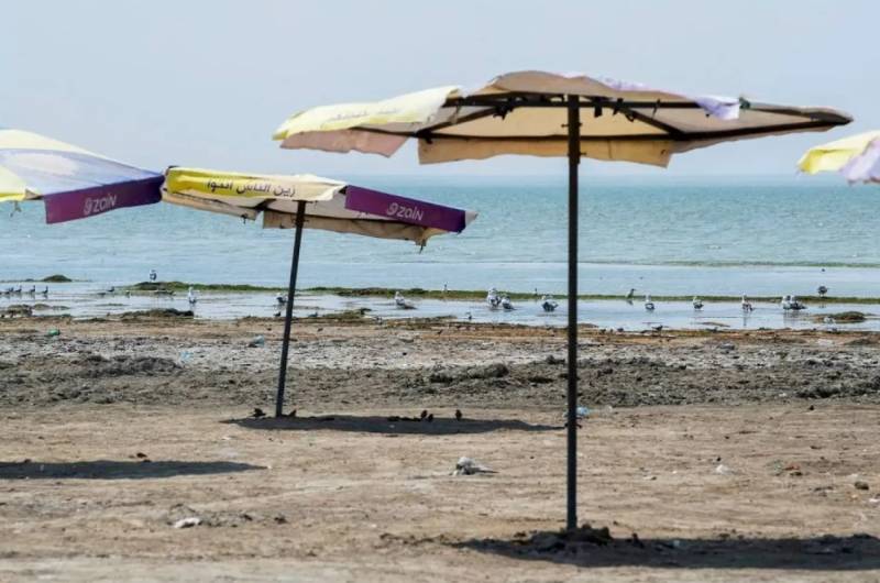Summer comes early for Iraq as temperatures soar in south
