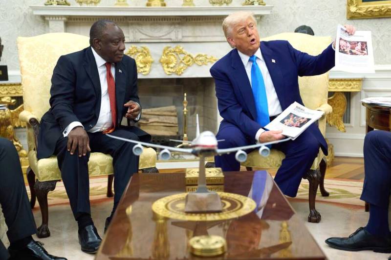 Trump ambushes S. African president over 'genocide' accusation