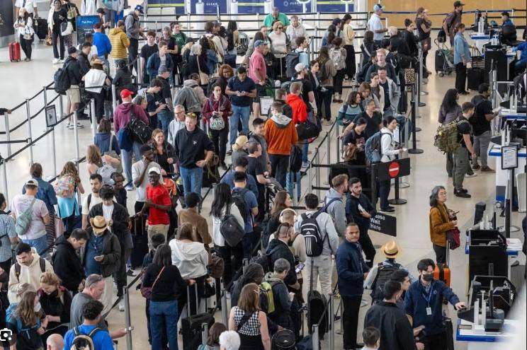 Creaky US air traffic system faces summer travel rush