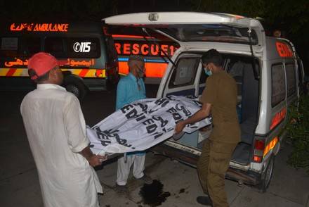 Two people found dead in Shikarpur
