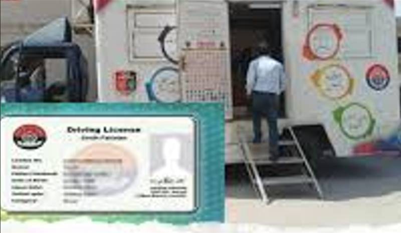 Lahore launches 44 on-road license vans for fast service