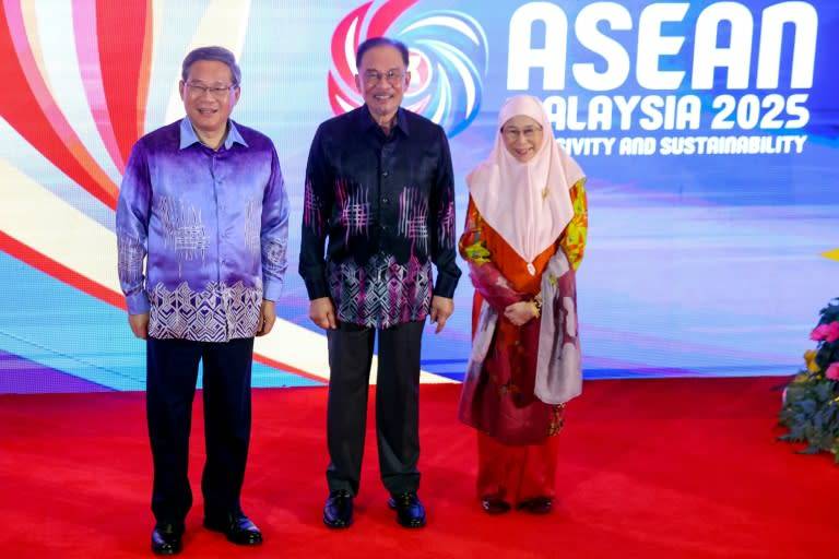 SE Asian leaders meet China's Li and Gulf states to bolster ties