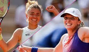 Paolini through as Swiatek, Alcaraz eye French Open third round