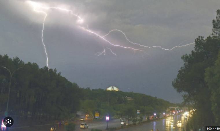 Eight people die after heavy rain, windstorm pummel upper parts of country