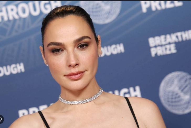 Five arrested in UK for disrupting film starring Israeli actress Gal Gadot
