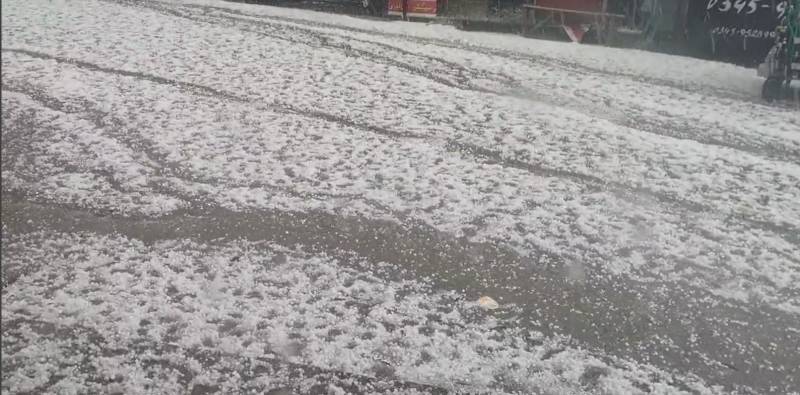 Heavy rains, windstorm lash KP, hailstorm in Swat 