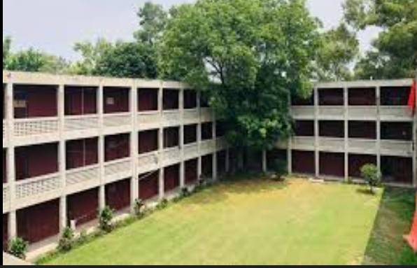 Punjab University decides to vacate all hostels during summer break