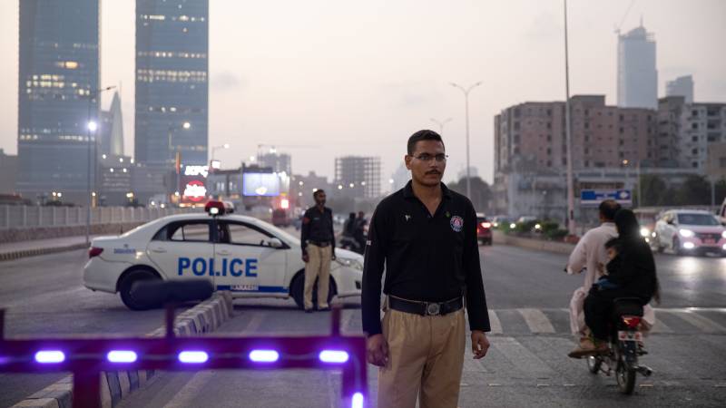Robbers target City 21 news team near Karachi’s Five Star Chowrangi