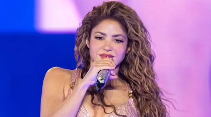 Shakira creates history on 'Las Mujeres Ya No Lloran' tour 