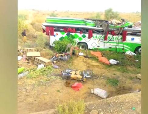 Four die in coach crash on Quetta-Sindh Highway