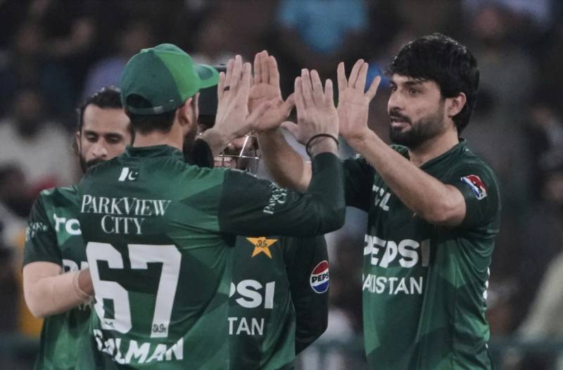 Pakistan win gripping second Bangladesh T20 to take series 2-0