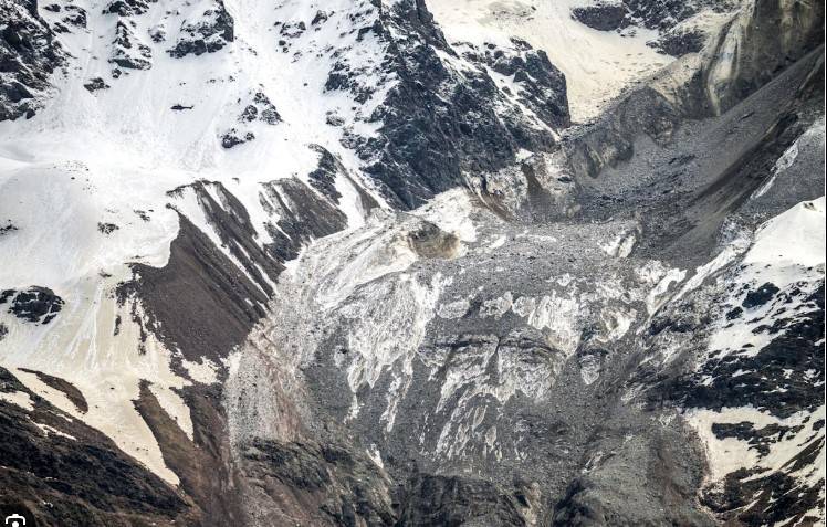 How Switzerland's Birch glacier collapsed