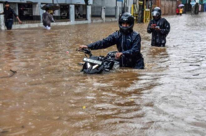 India monsoon floods kill five in northeast
